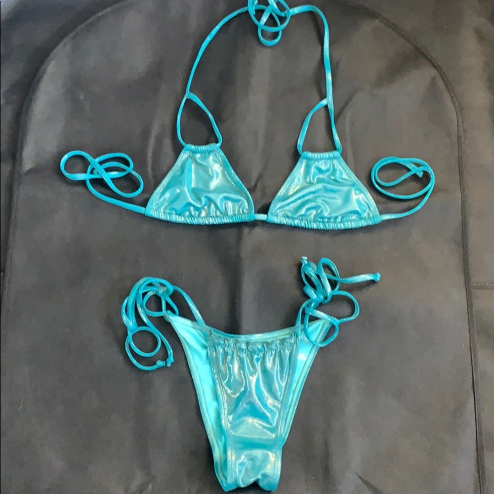 BEACH BUNNY SWIMWEAR BIKINI TOP M BOTTOM S AQUA